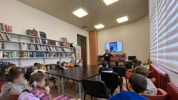  ЧИТАОНИЦА–ИГРАОНИЦА: Предшколци закорачили у свет књига